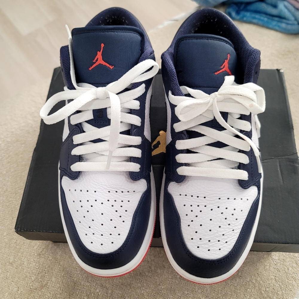 Air Jordan 1 Low USA Midnight Navy Red White 553558-401 Size 10 Gently Used - Picture 11 of 17